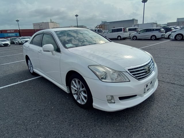 2009 Toyota Crown
