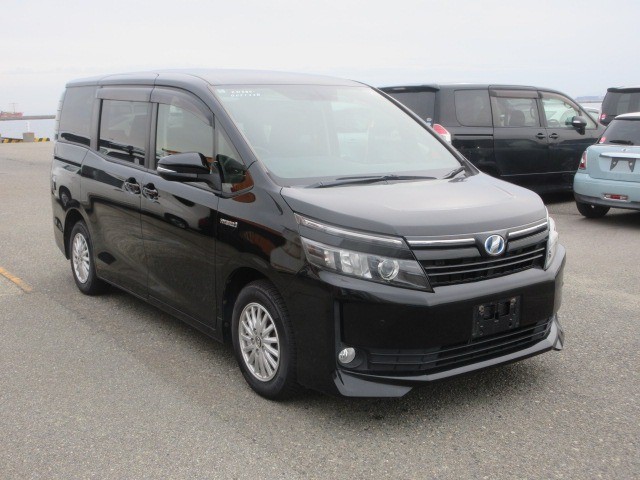 2014 Toyota Voxy HV