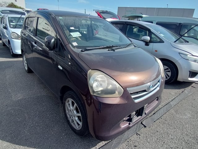 2013 Daihatsu Mira ES