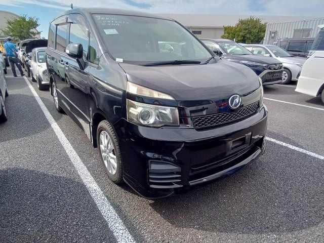2012 Toyota Voxy