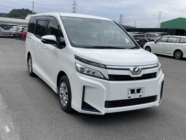 2018 Toyota Voxy