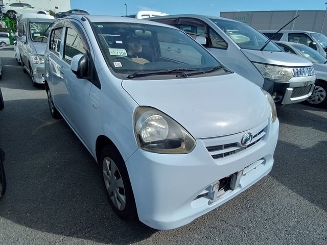 2012 Daihatsu Mira ES