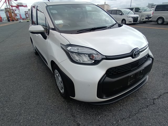 2024 Toyota Sienta
