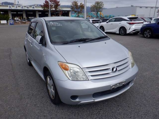 2005 Toyota IST