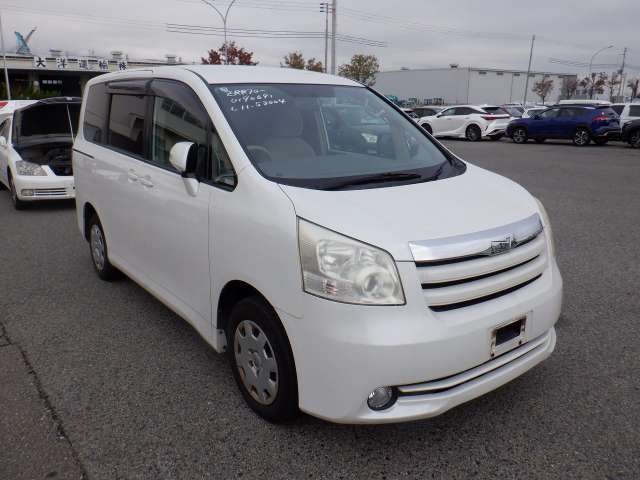 2009 Toyota Noah