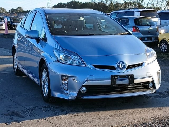 2015 Toyota Prius PHV