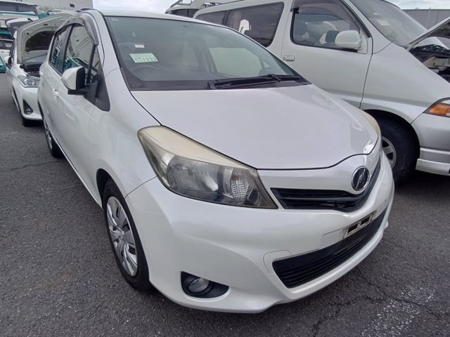2011 Toyota Vitz
