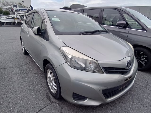 2011 Toyota Vitz