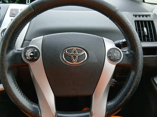2012 Toyota Prius Alpha