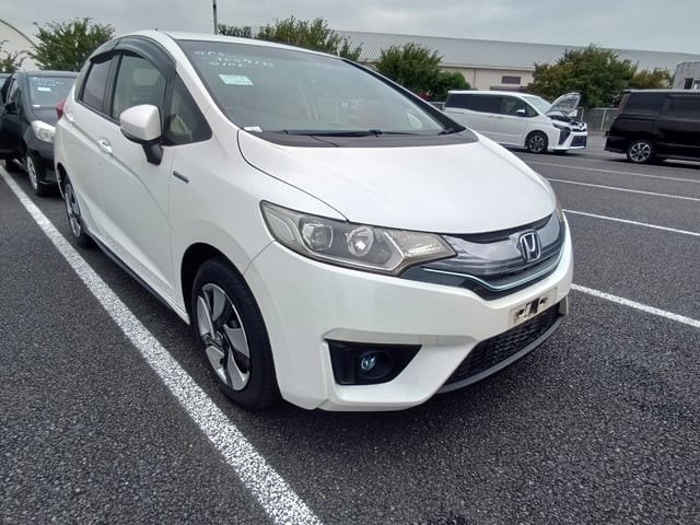 2014 Honda FIT HV