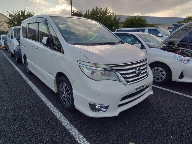 2015 Nissan Serena HV