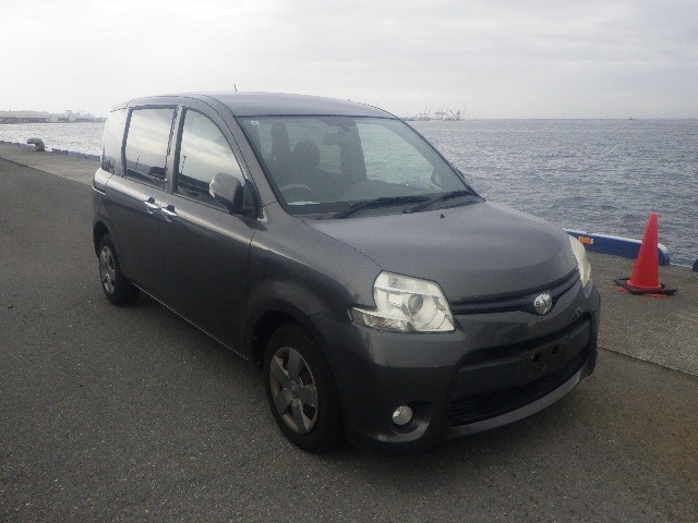 2011 Toyota Sienta