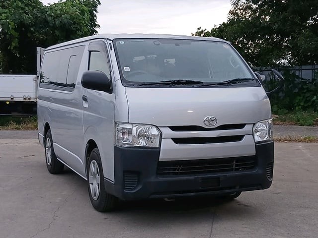 2016 Toyota Hiace V