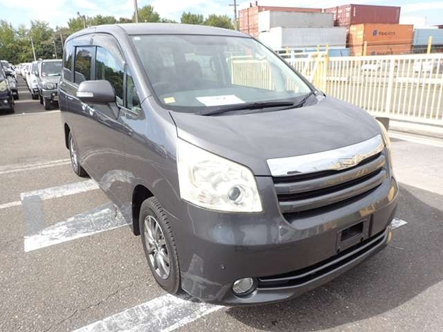 2009 Toyota Noah
