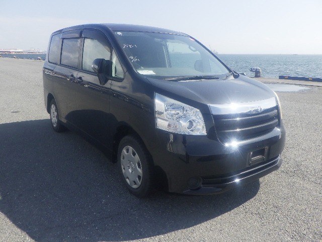 2007 Toyota Noah