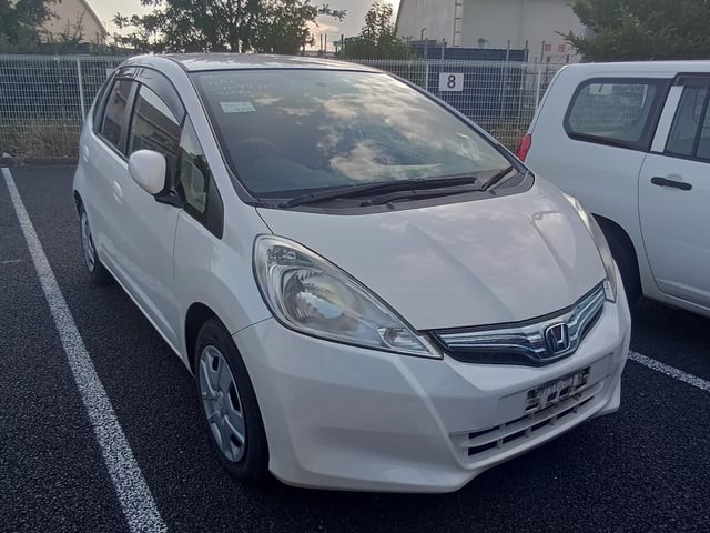 2011 Honda FIT HV