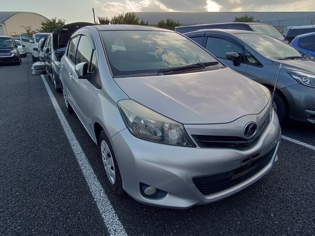 2013 Toyota Vitz