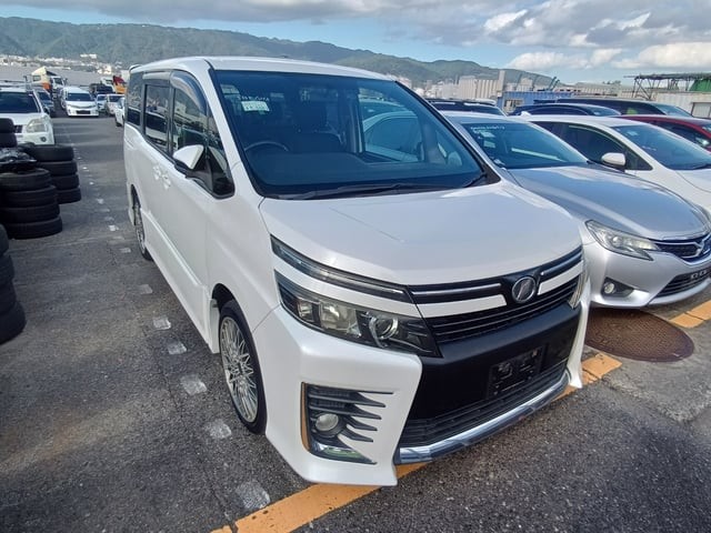 2014 Toyota Voxy