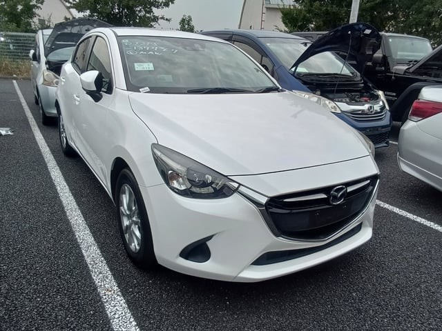 2015 Mazda Demio