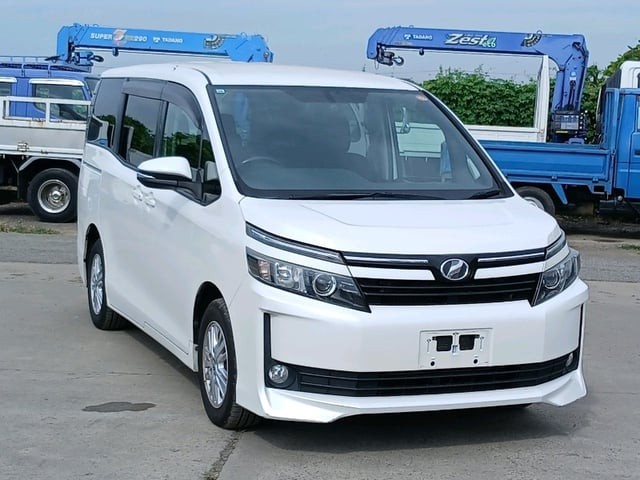 2015 Toyota Voxy