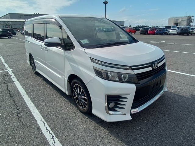 2014 Toyota Voxy