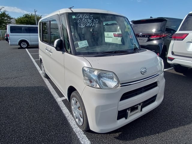 2017 Daihatsu Tanto
