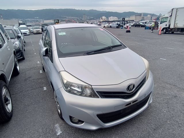 2013 Toyota Vitz