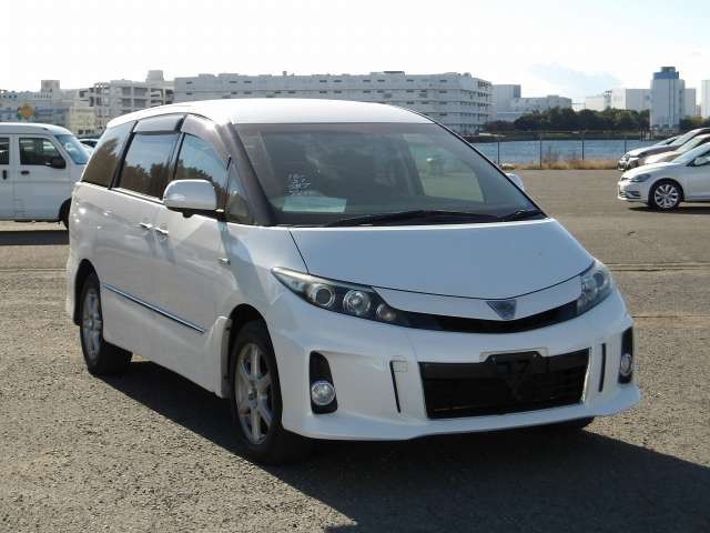 2013 Toyota Estima HV