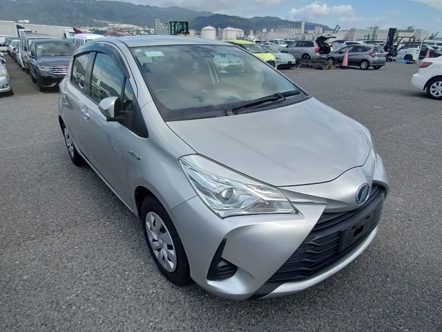 2018 Toyota Vitz HV