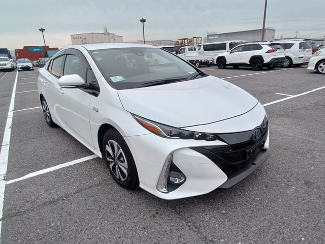 2021 Toyota Prius PHV