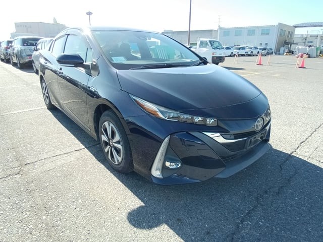 2020 Toyota Prius PHV