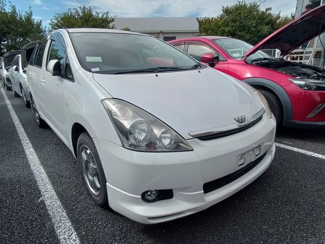 2004 Toyota Wish