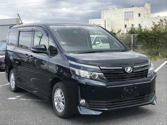 2017 Toyota Voxy