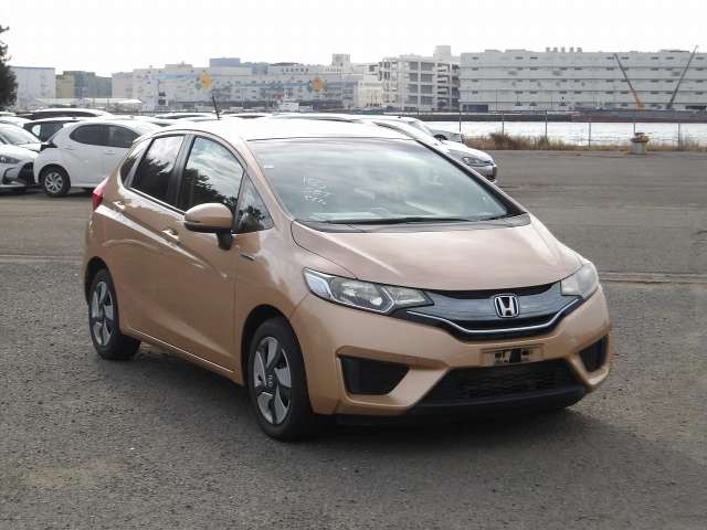2013 Honda FIT HV
