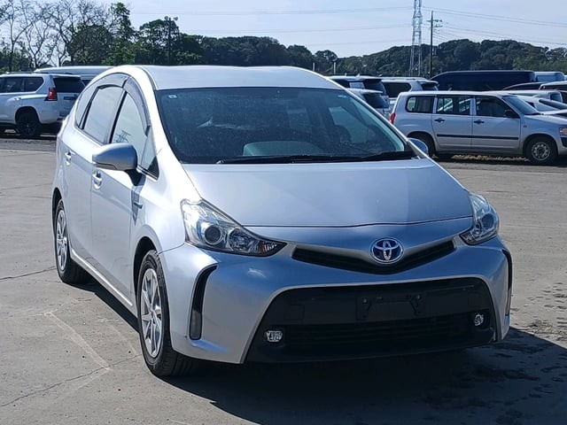 2016 Toyota Prius Alpha