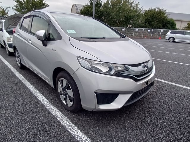 2015 Honda FIT HV