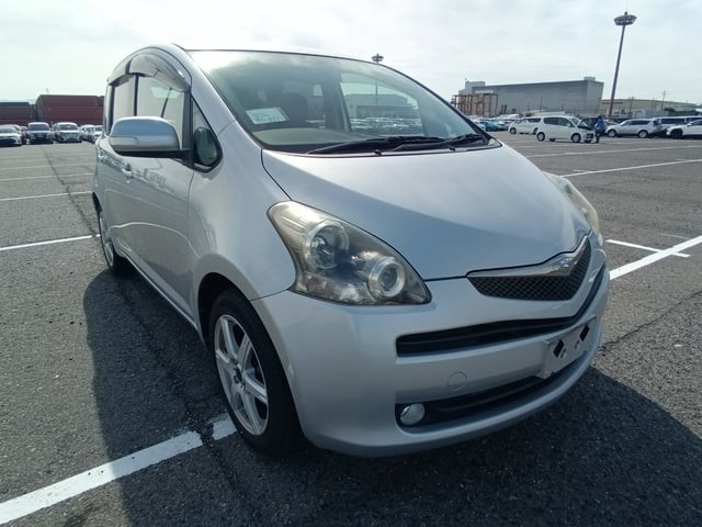 2010 Toyota Ractis