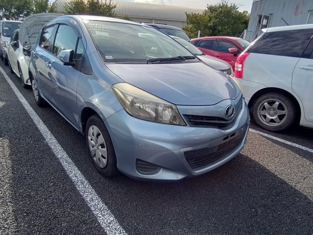 2011 Toyota Vitz