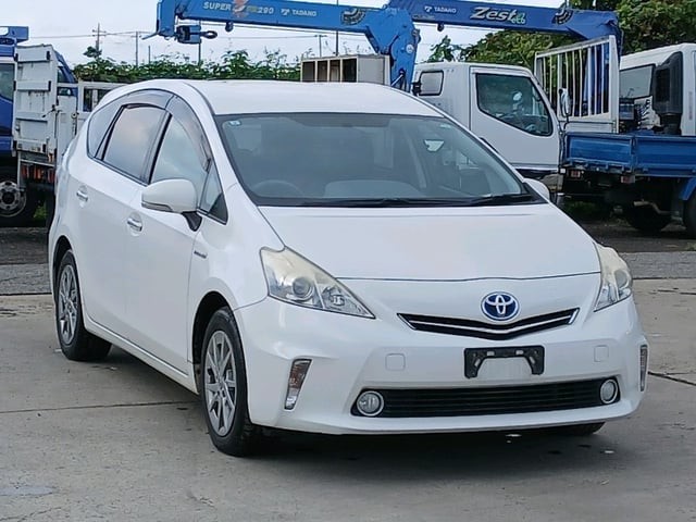 2013 Toyota Prius Alpha