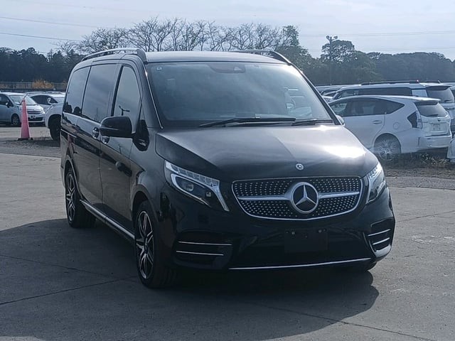 Mercedes-Benz V220D