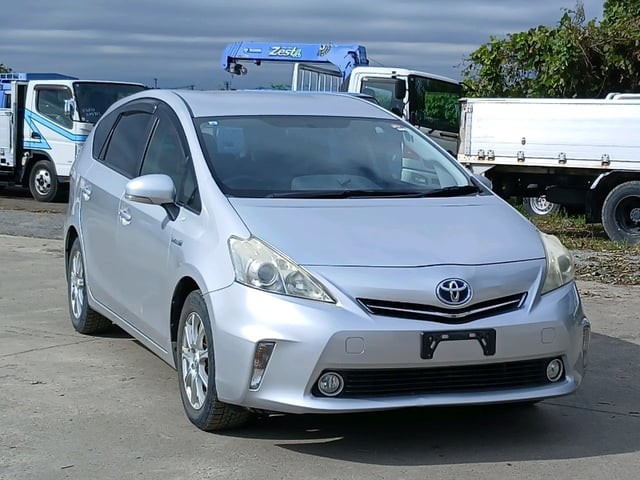 2013 Toyota Prius Alpha