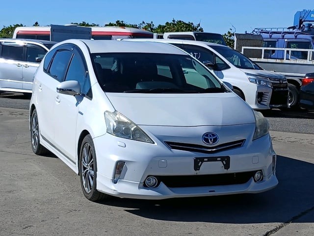 2013 Toyota Prius Alpha