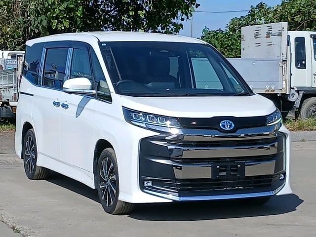 2022 Toyota Noah HV