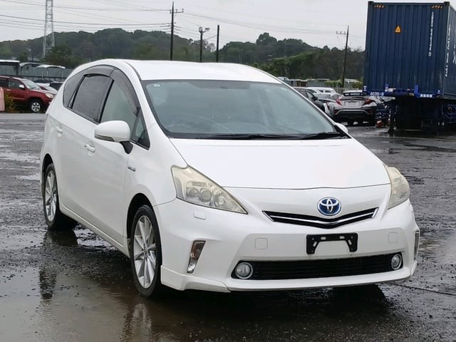 2011 Toyota Prius Alpha
