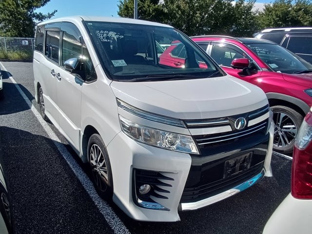 2015 Toyota Voxy