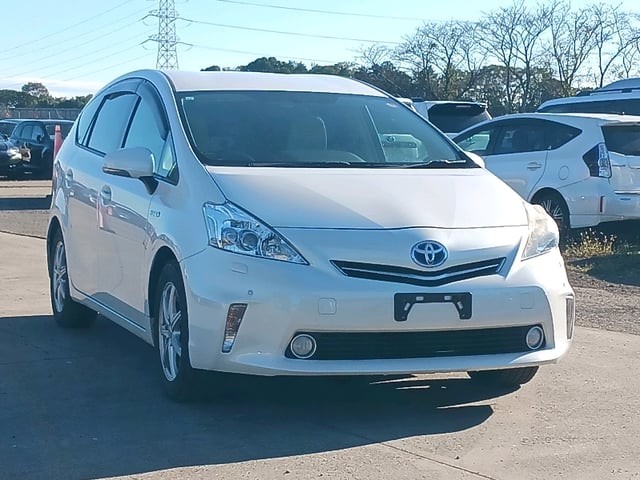 2011 Toyota Prius Alpha