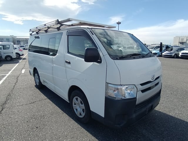 2017 Toyota Hiace V