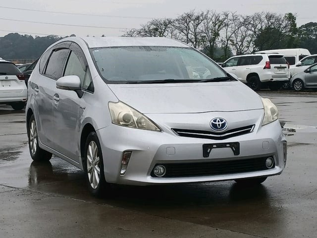 2012 Toyota Prius Alpha