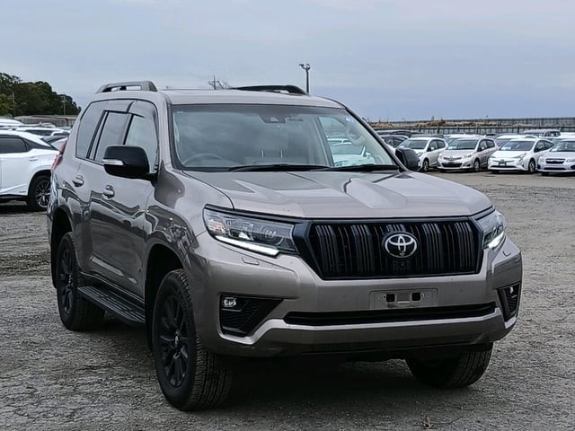 2022 Toyota Land Cruiser Prado