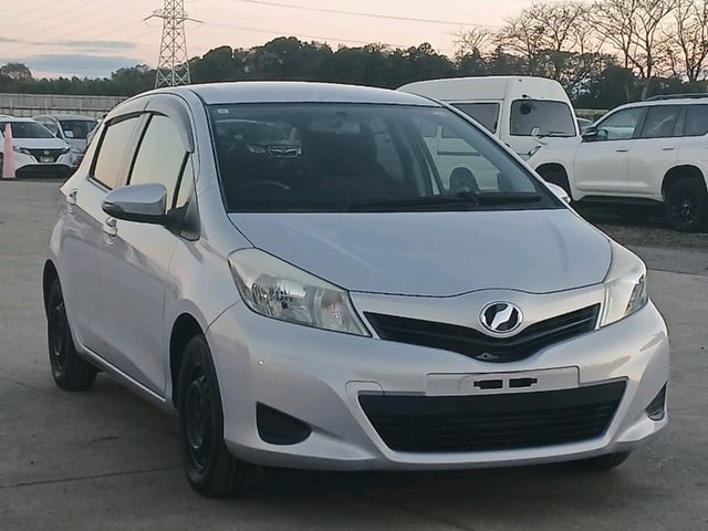 2013 Toyota Vitz